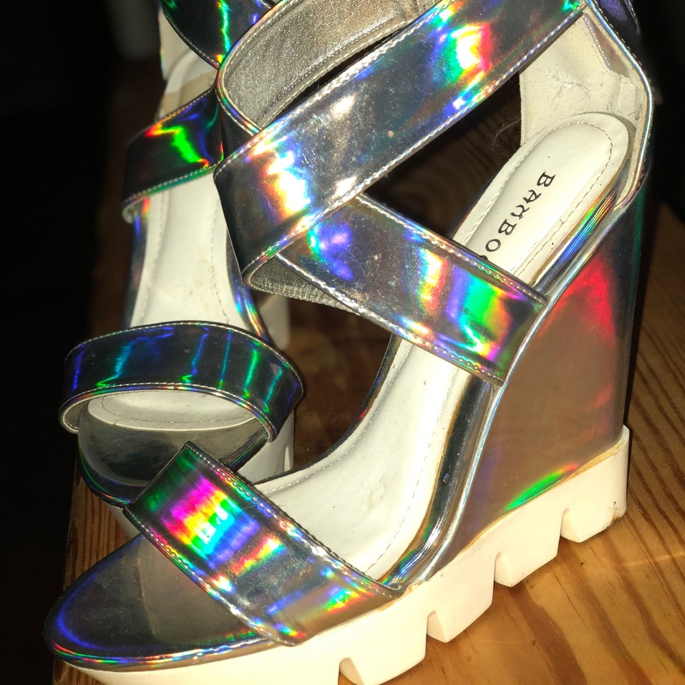 Holographic wedges